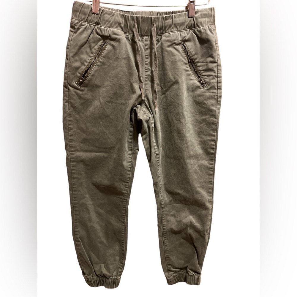Cotton On Olive green elastic waist joggers
Size 6 GUC